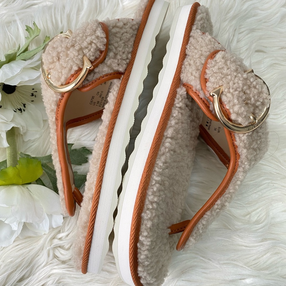 - NWT COACH Women's Hollie Cozy T-Strap Slippers - Picture 10 of 11